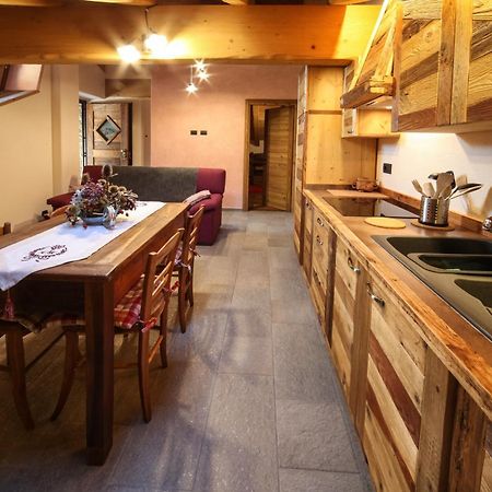Apartament Souvenir De Tsaneli Roisan Zewnętrze zdjęcie