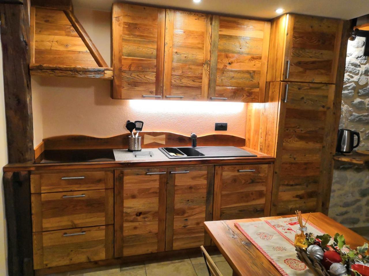 Apartament Souvenir De Tsaneli Roisan Zewnętrze zdjęcie