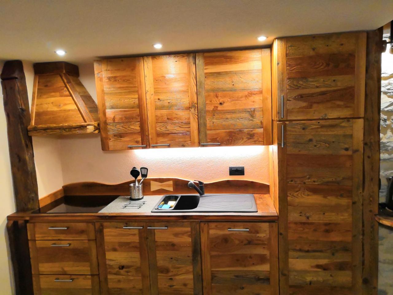 Apartament Souvenir De Tsaneli Roisan Zewnętrze zdjęcie